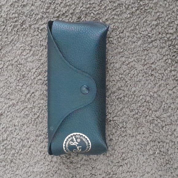 Ray Ban case - Picture 1 of 2